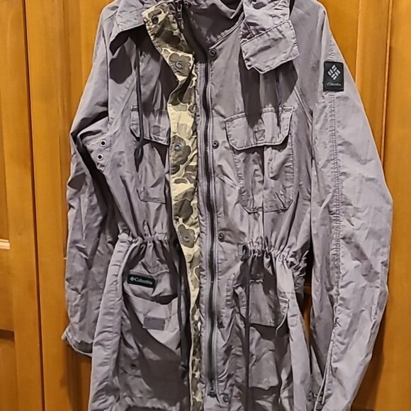 Columbia rain jacket - Picture 2 of 5